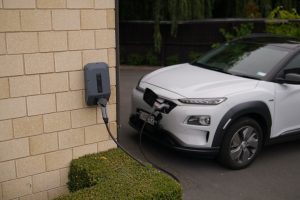 ładowanie samochodów elektrycznych fotowoltaika