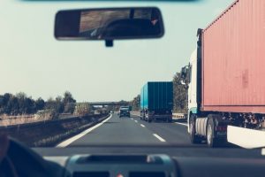 martwe strefy ciężarówek - droga